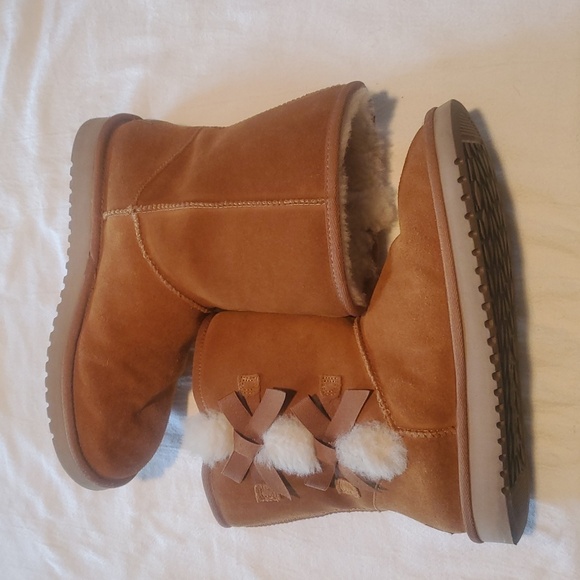 Koolaburra By UGG Cozy Tan with Bows Sz. 8 Boots - Picture 2 of 11
